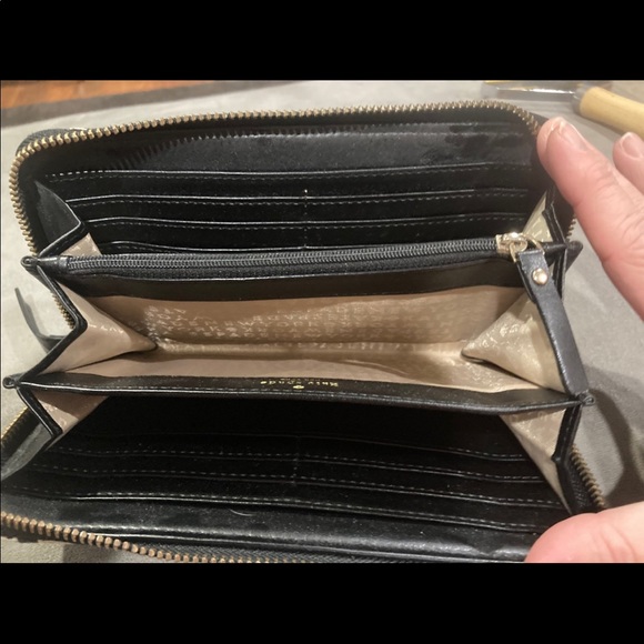 SOLD Kate Spade wallet - Picture 7 of 11